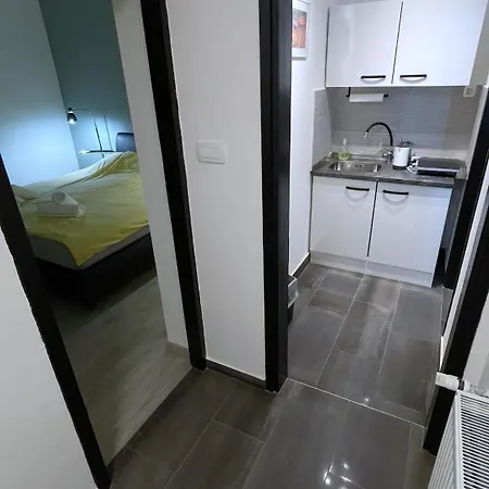 Roses Prijeten Apartma Za Dve Osebi Appartamento Mengeš